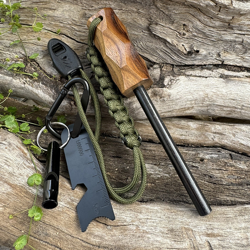 New Outdoor Flint Fire Starter - Ferro Rod Striker 评论和价格
